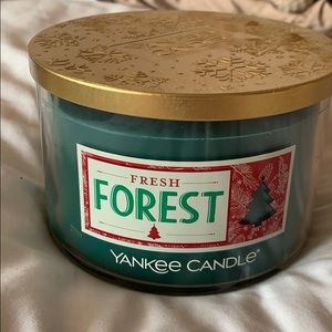 Fresh forest Yankee candle